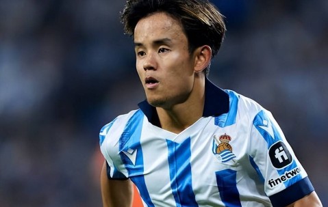 红魔锋线告急！久保建英或成曼联冬窗救命稻草